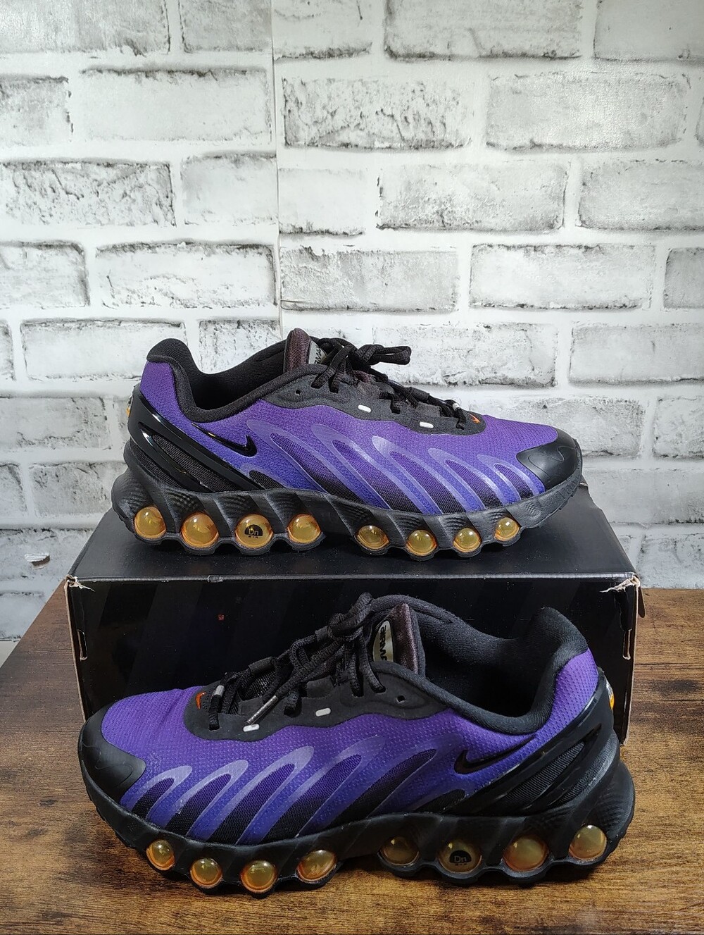 Nike Air Max DN8 "Fierce Purple" FQ7860-009 Men's  9.5  Shoes Sneakers Og All